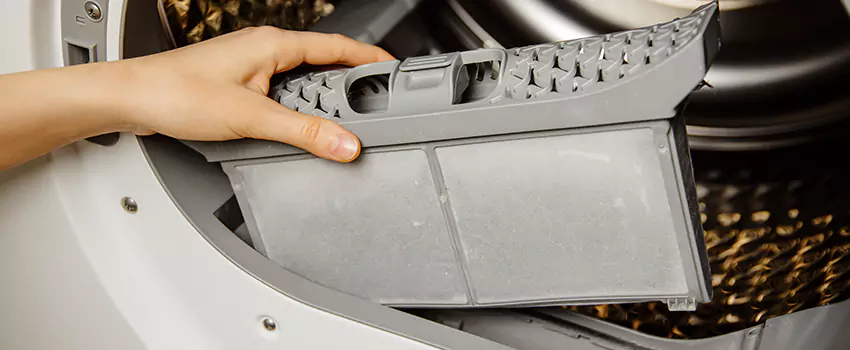Signs Of A Clogged Dryer Lint Trap in Dubuque, Iowa